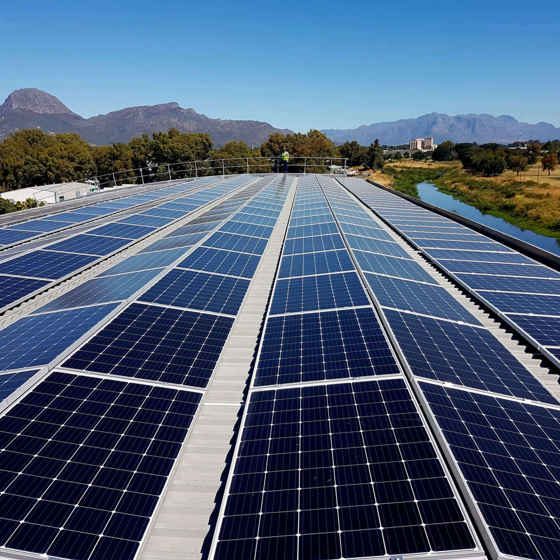 Rząd Tanzanii: wzywa prywatne przedsiębiorstwa do zwiększenia inwestycji w pr...